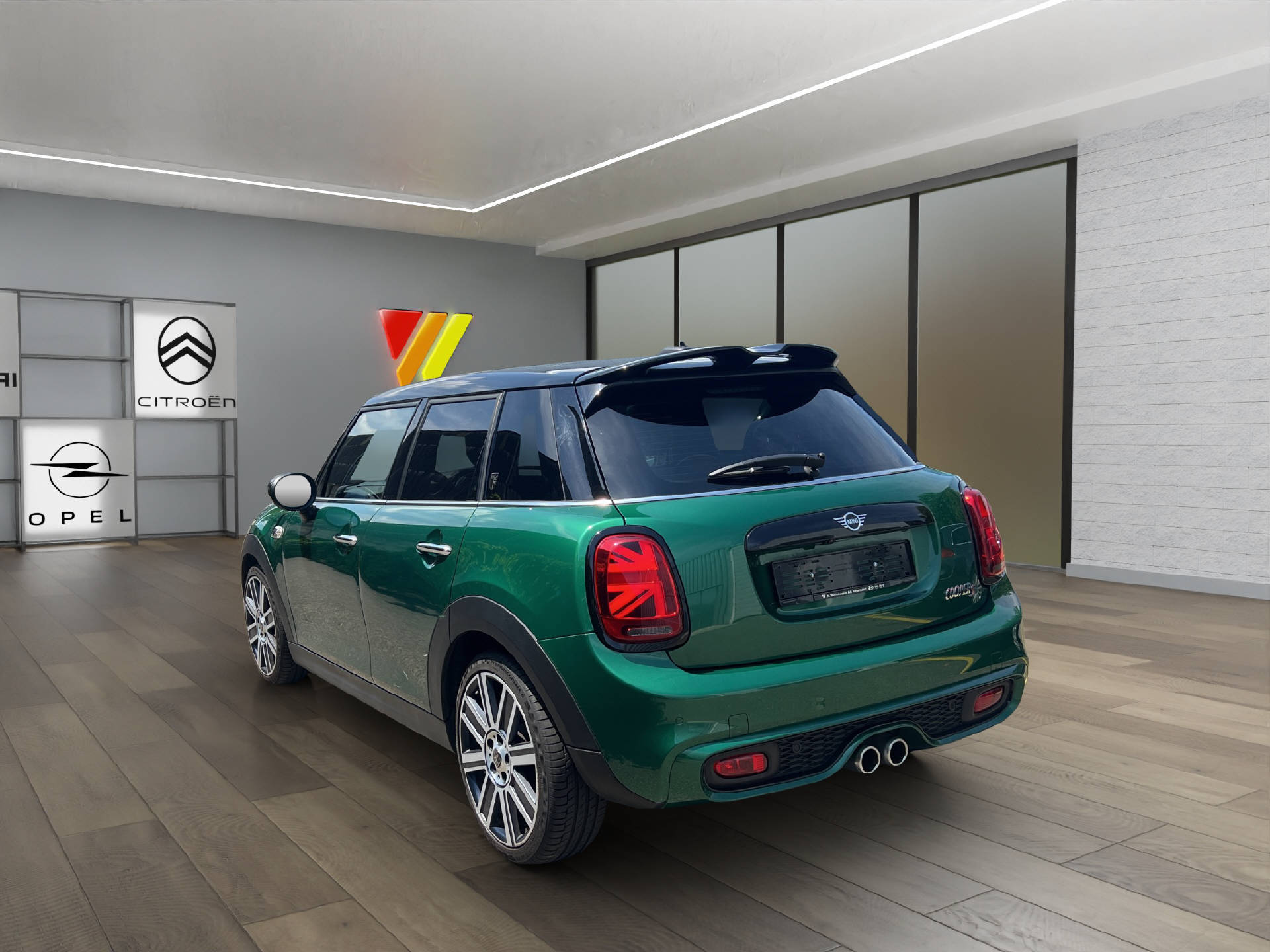 MINI Mini F55 2.0i Cooper S-image-15