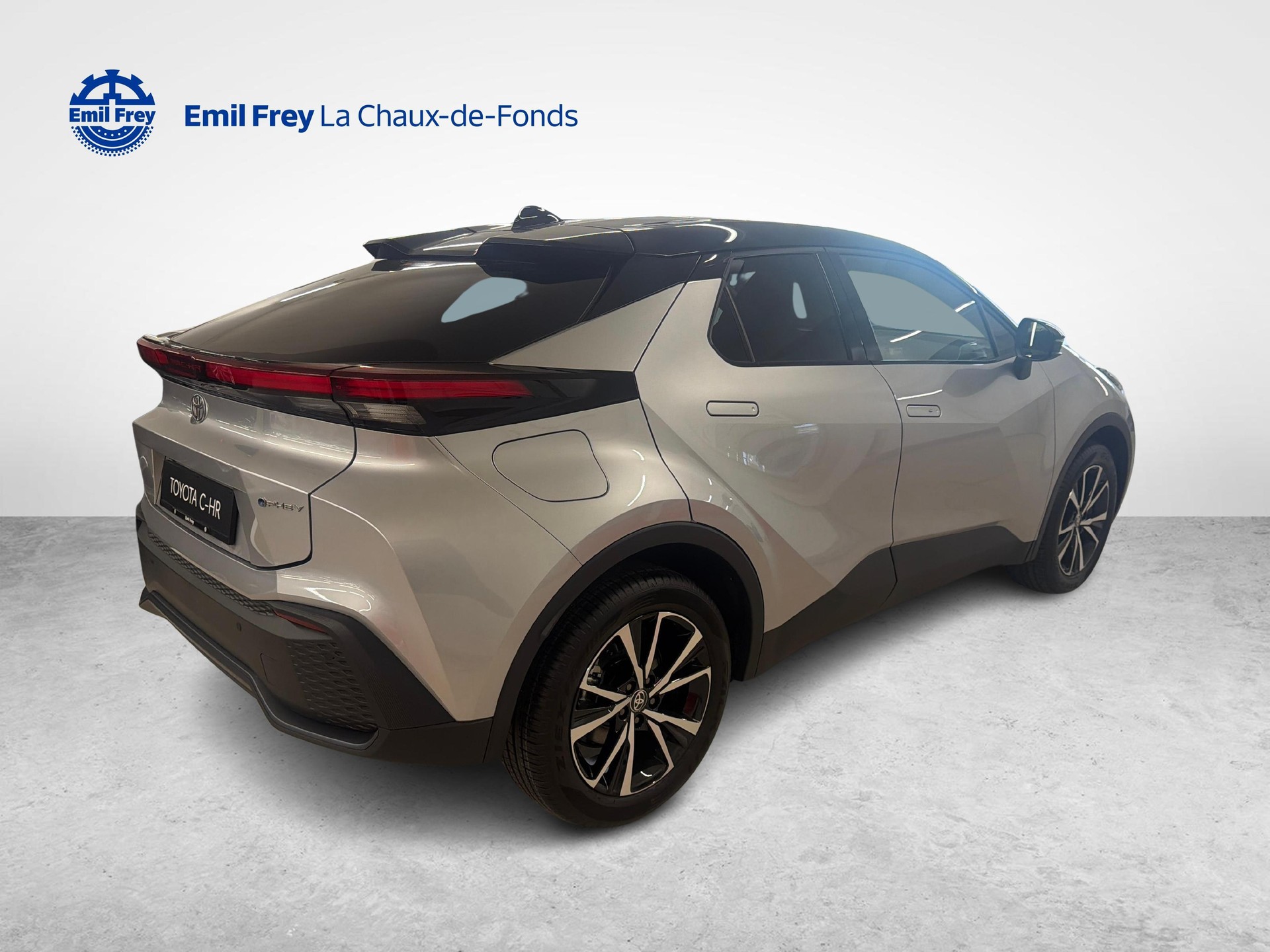 TOYOTA C-HR 2.0 PHEV Swiss Edition-image-5