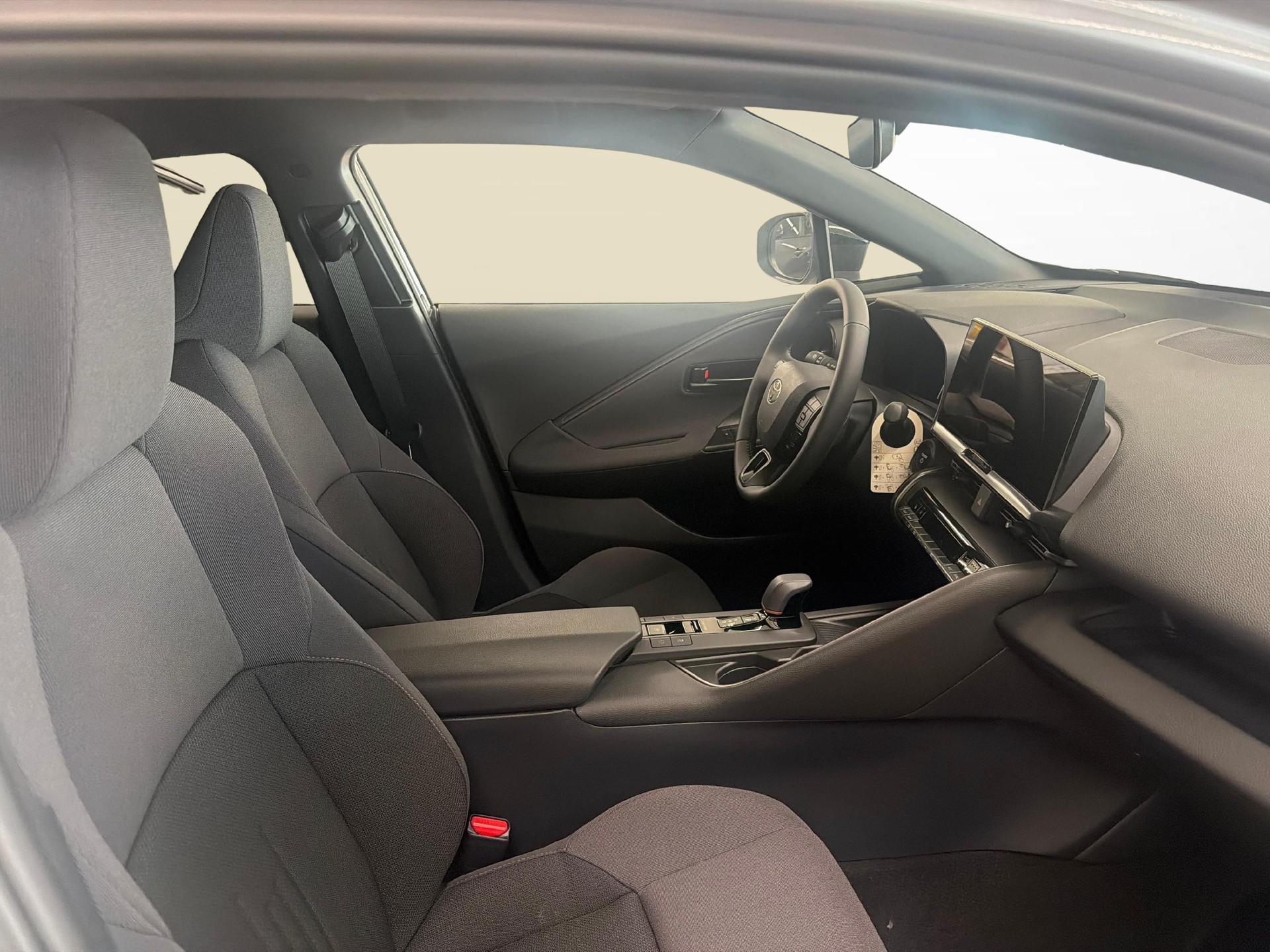TOYOTA C-HR 2.0 PHEV Swiss Edition-image-10