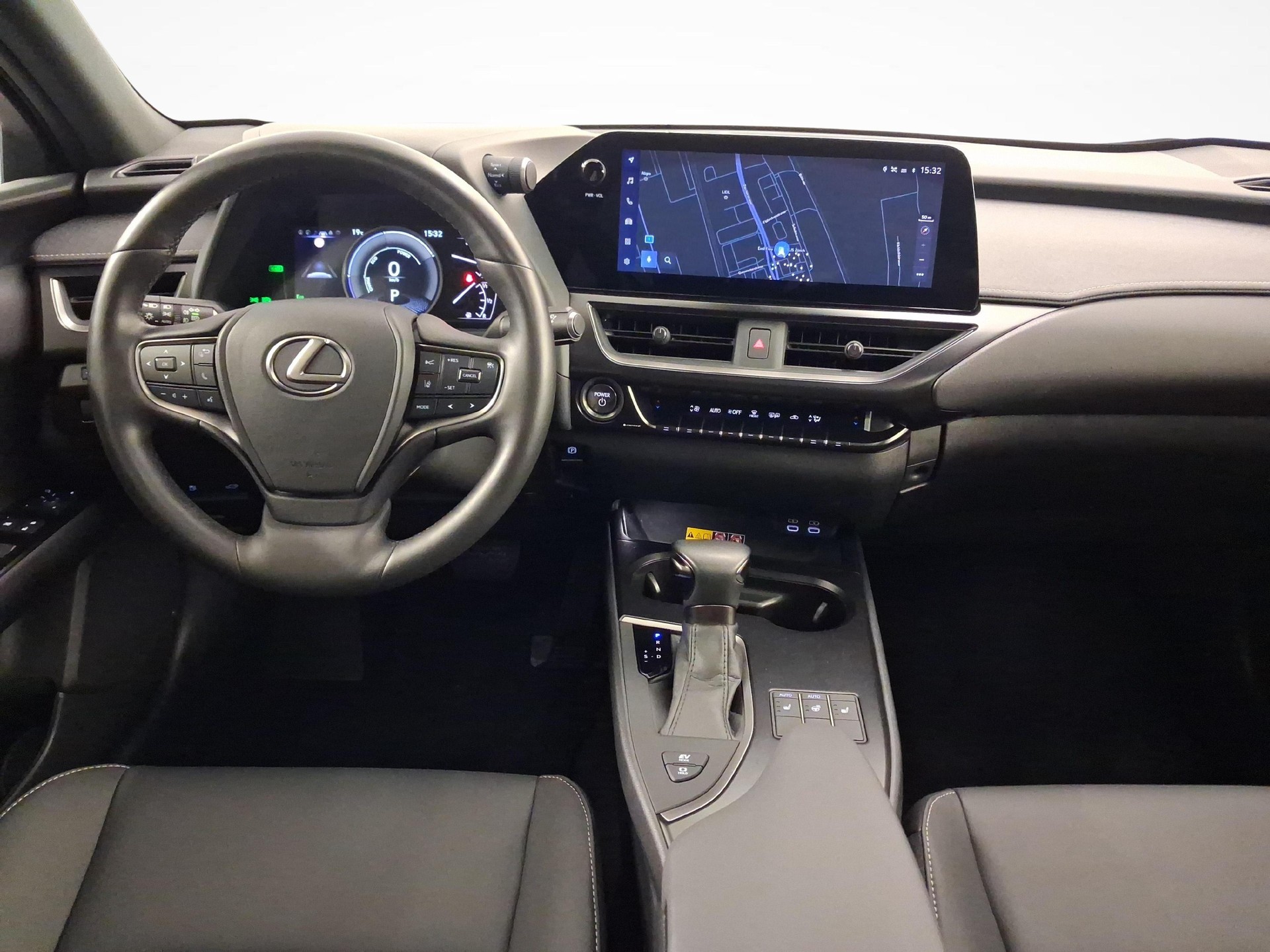 LEXUS UX 250h F-Line-image-8