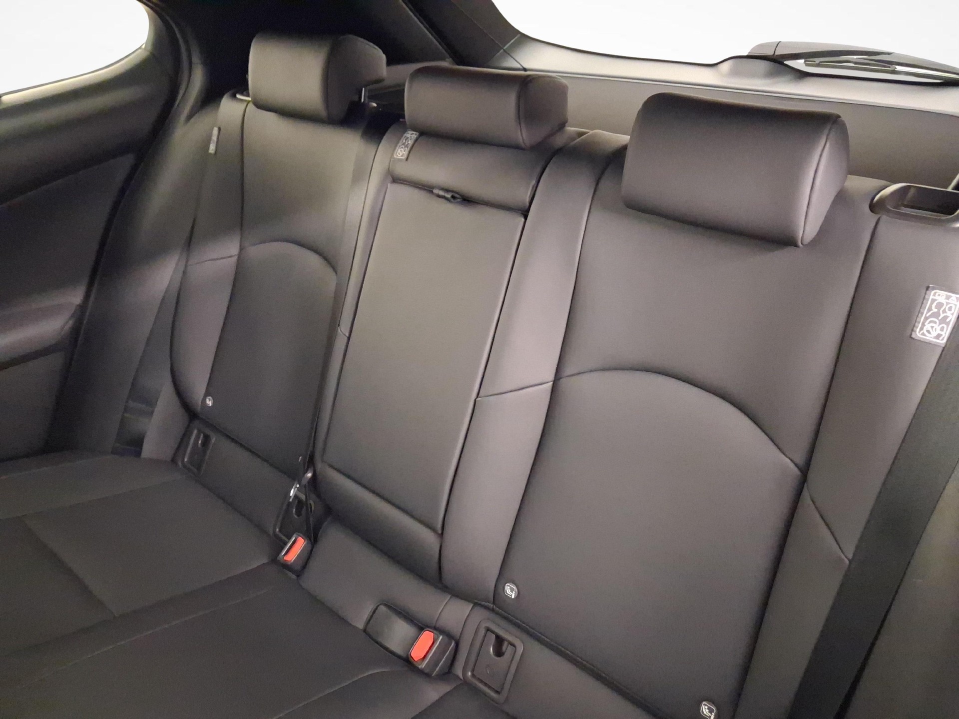 LEXUS UX 250h F-Line-image-10