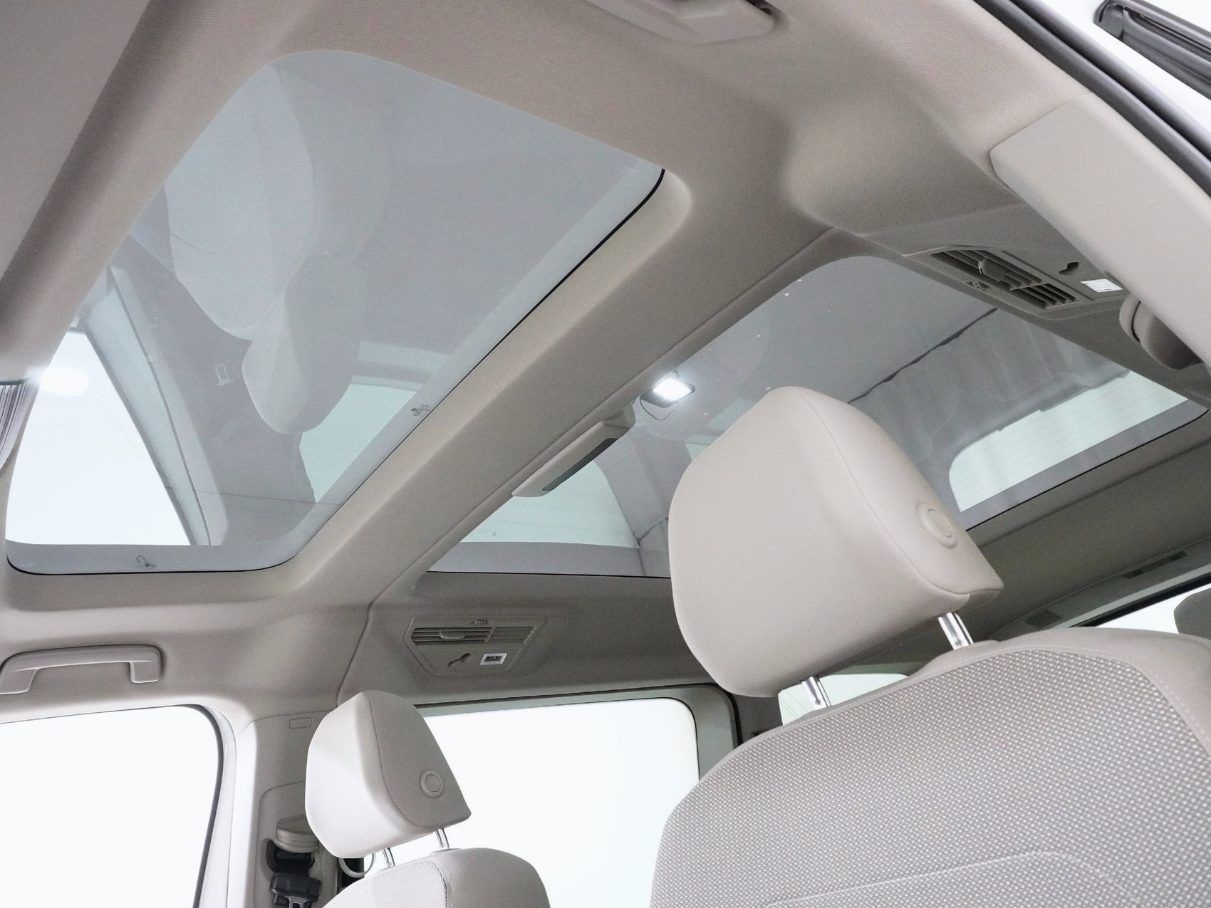 VW Multivan 1.5 TSI eHybrid Style DSG 4motion-image-25