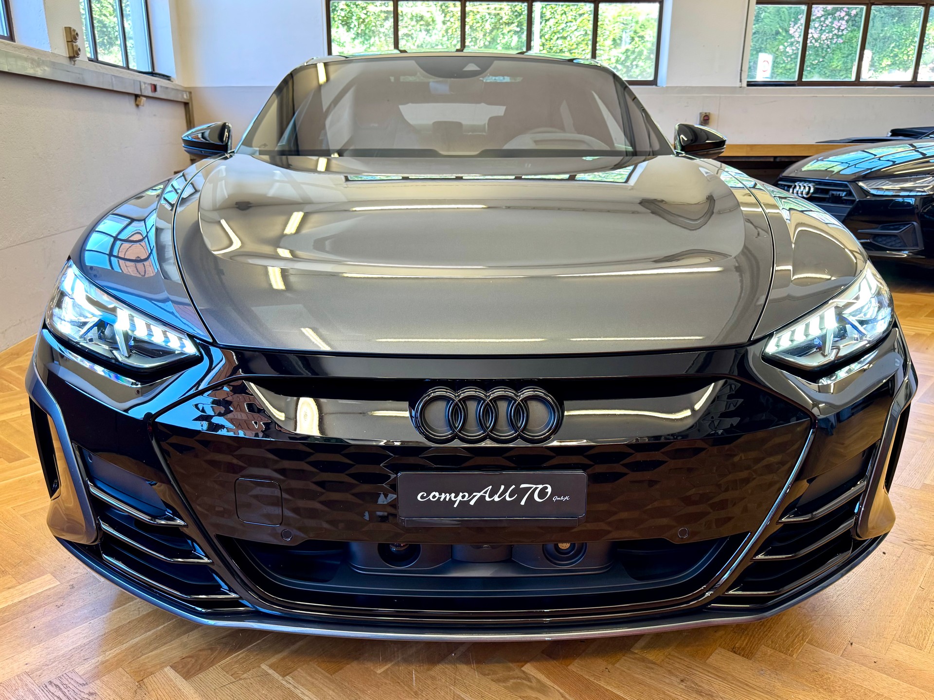 AUDI RS e-tron GT quattro-image-13