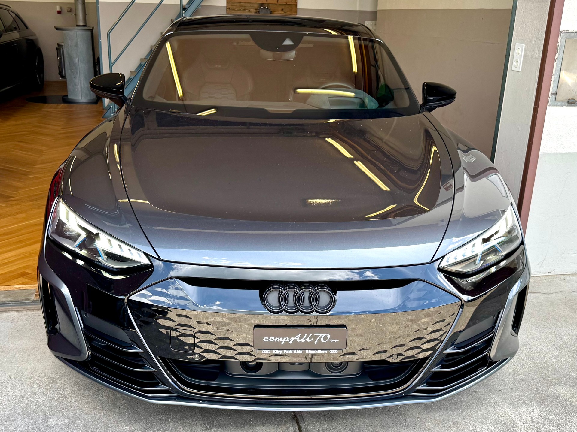 AUDI RS e-tron GT quattro-image-2