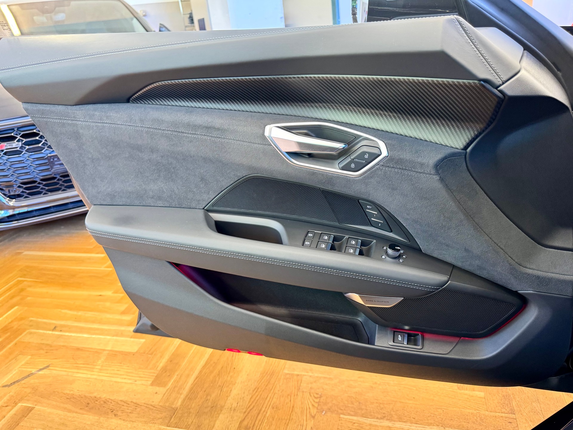 AUDI RS e-tron GT quattro-image-18