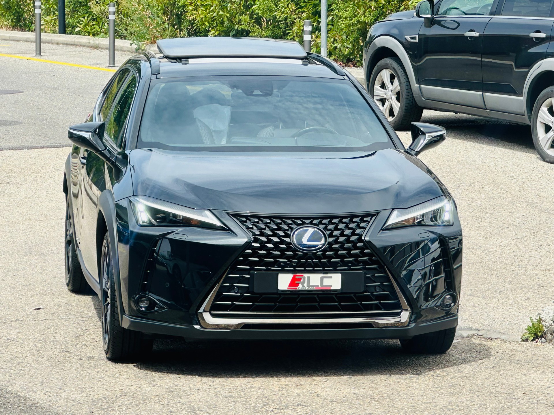 LEXUS UX 250h Excellence AWD Automatic-image-5