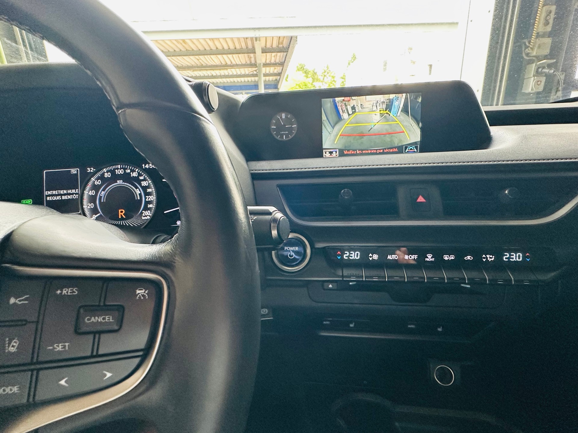 LEXUS UX 250h Excellence AWD Automatic-image-17