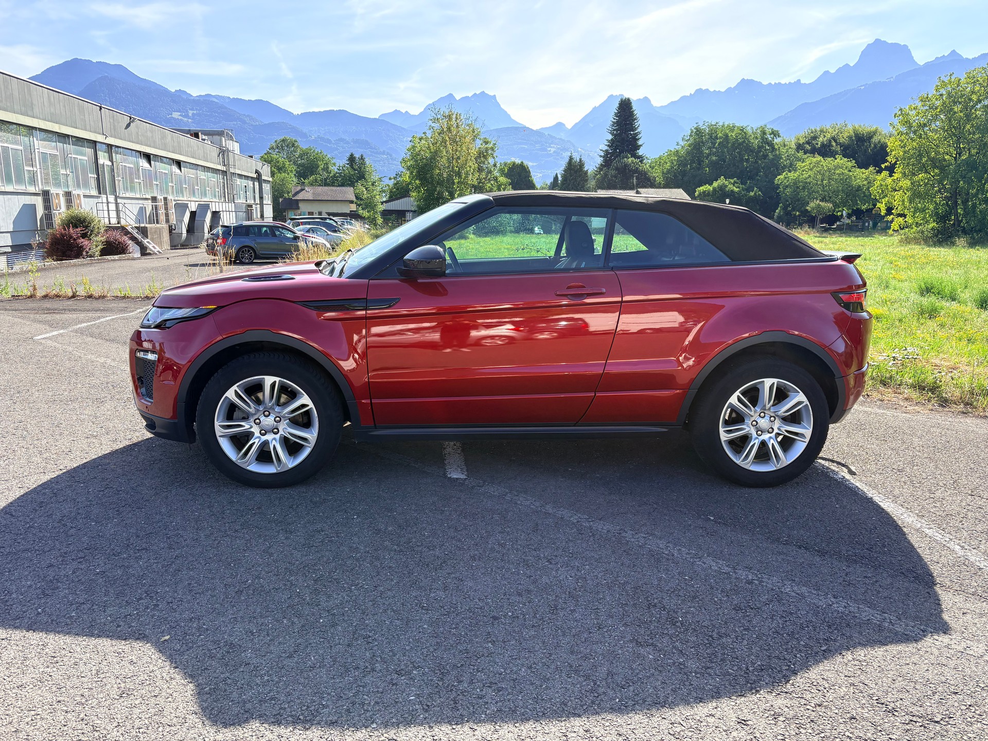 LAND ROVER Range Rover Evoque 2.0 TD4 SE Dynamic AT9-image-3