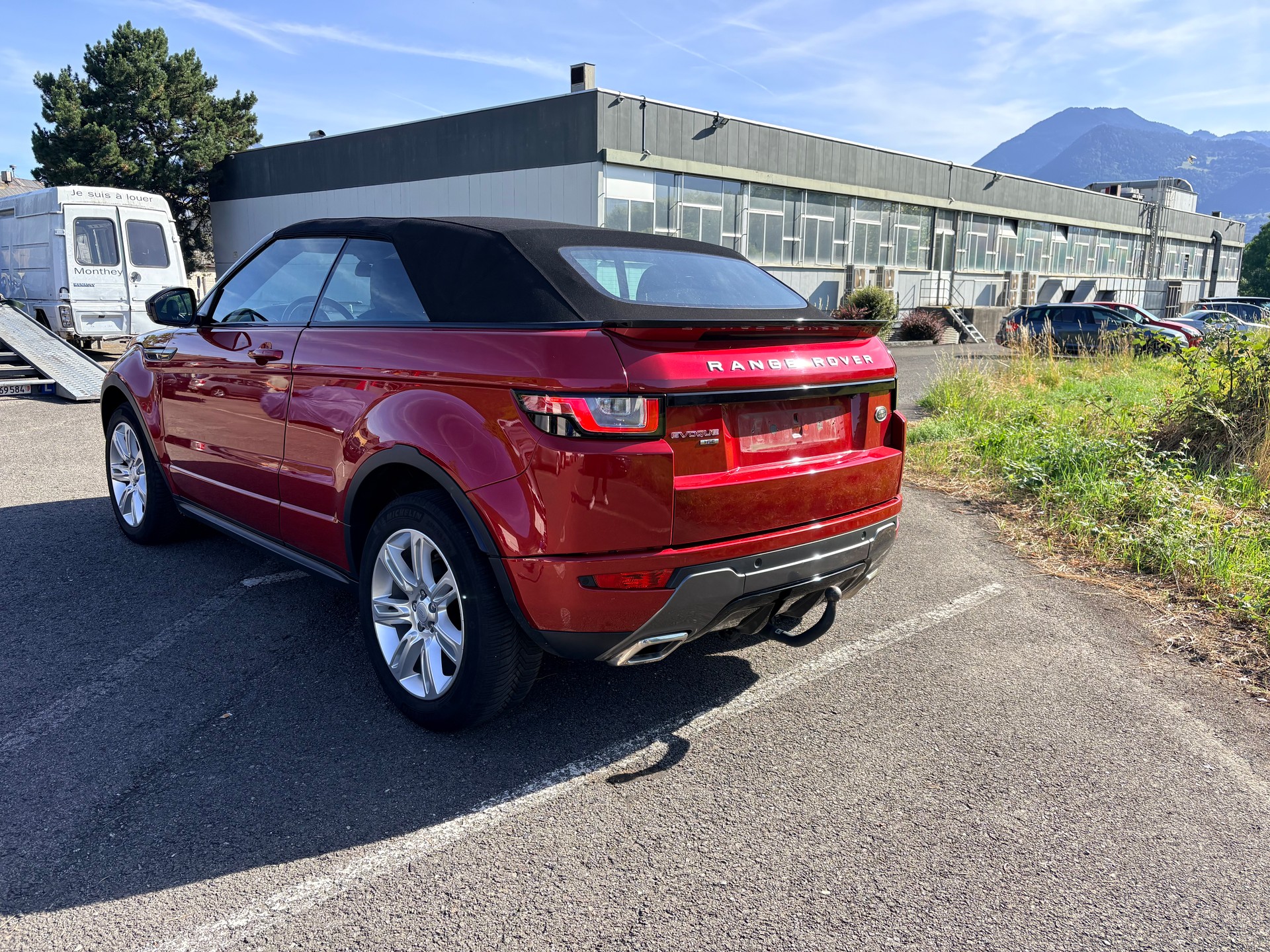 LAND ROVER Range Rover Evoque 2.0 TD4 SE Dynamic AT9-image-4