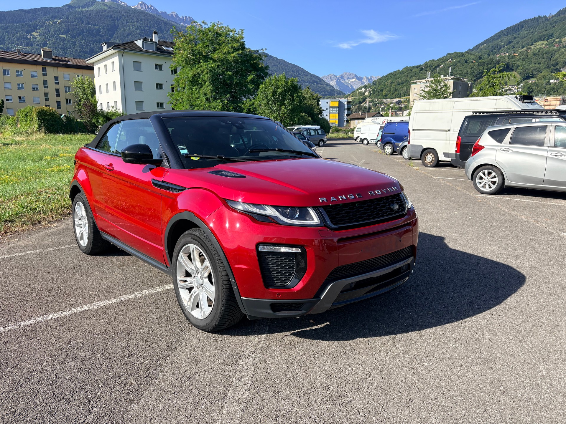 LAND ROVER Range Rover Evoque 2.0 TD4 SE Dynamic AT9-image-1