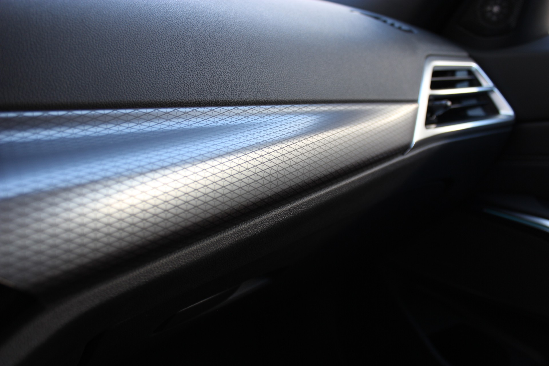 BMW 320d xDrive 48V Touring M Sport Pro-image-21