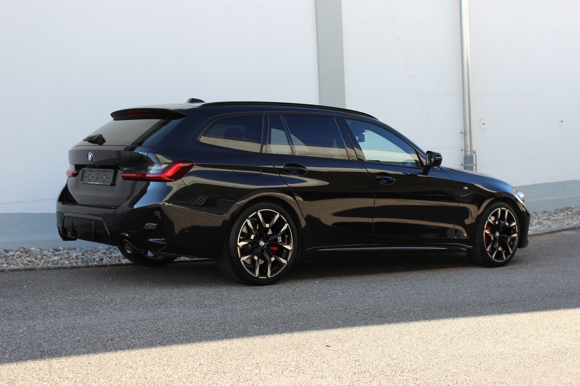 BMW 320d xDrive 48V Touring M Sport Pro-image-2