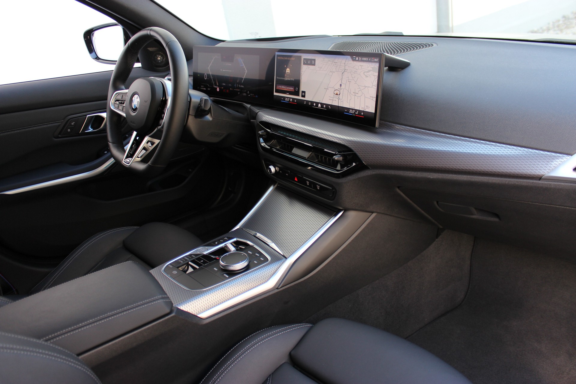 BMW 320d xDrive 48V Touring M Sport Pro-image-1
