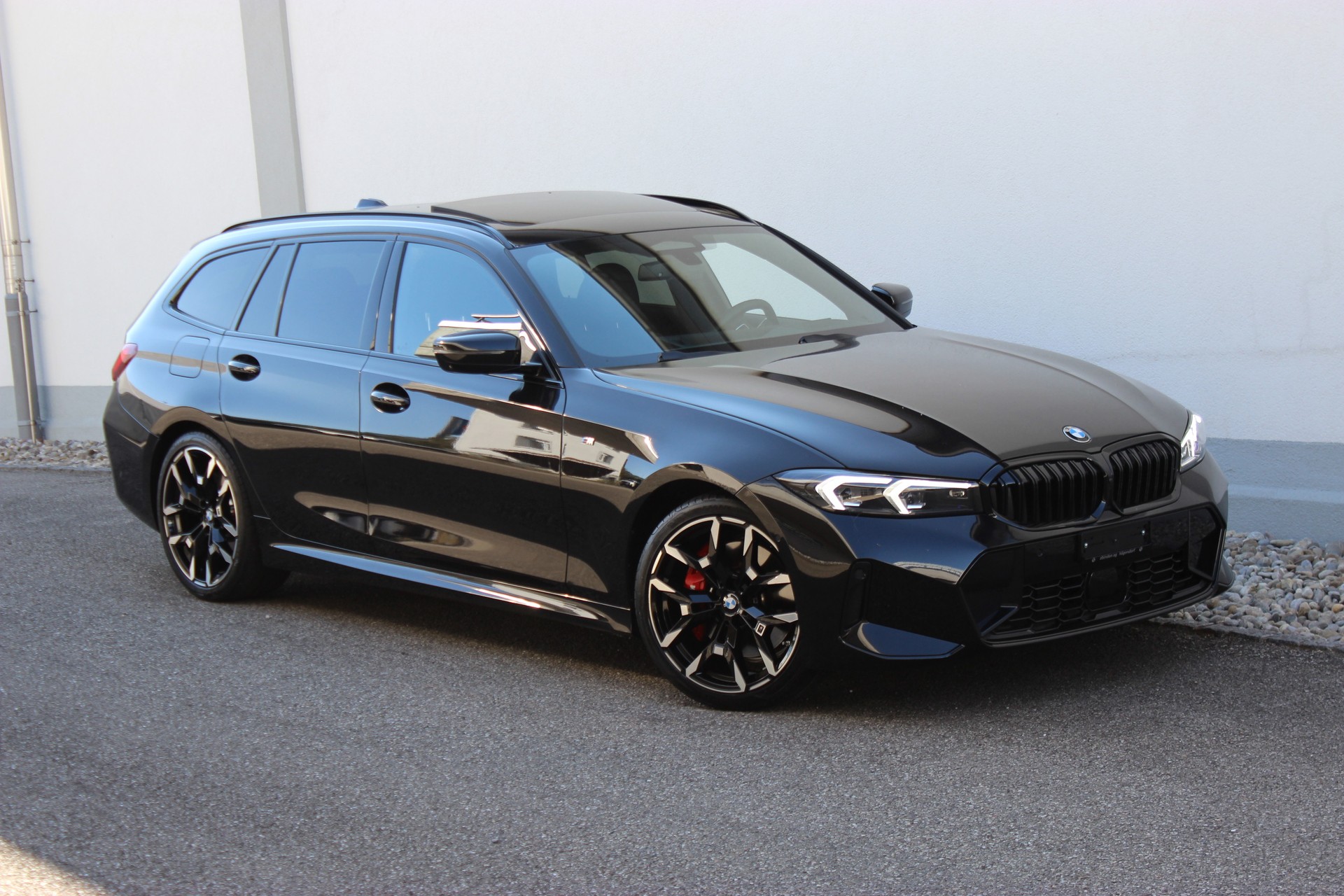 BMW 320d xDrive 48V Touring M Sport Pro-image-0