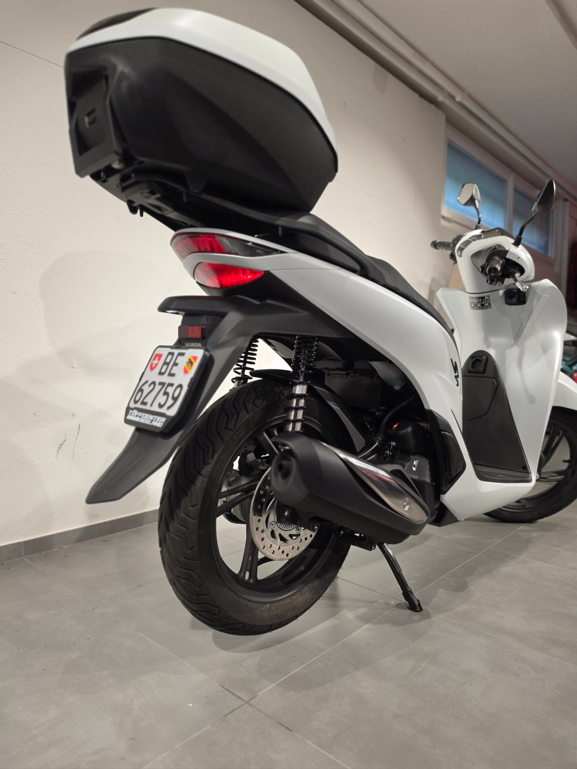HONDA SH 125 +-showroom-element-3