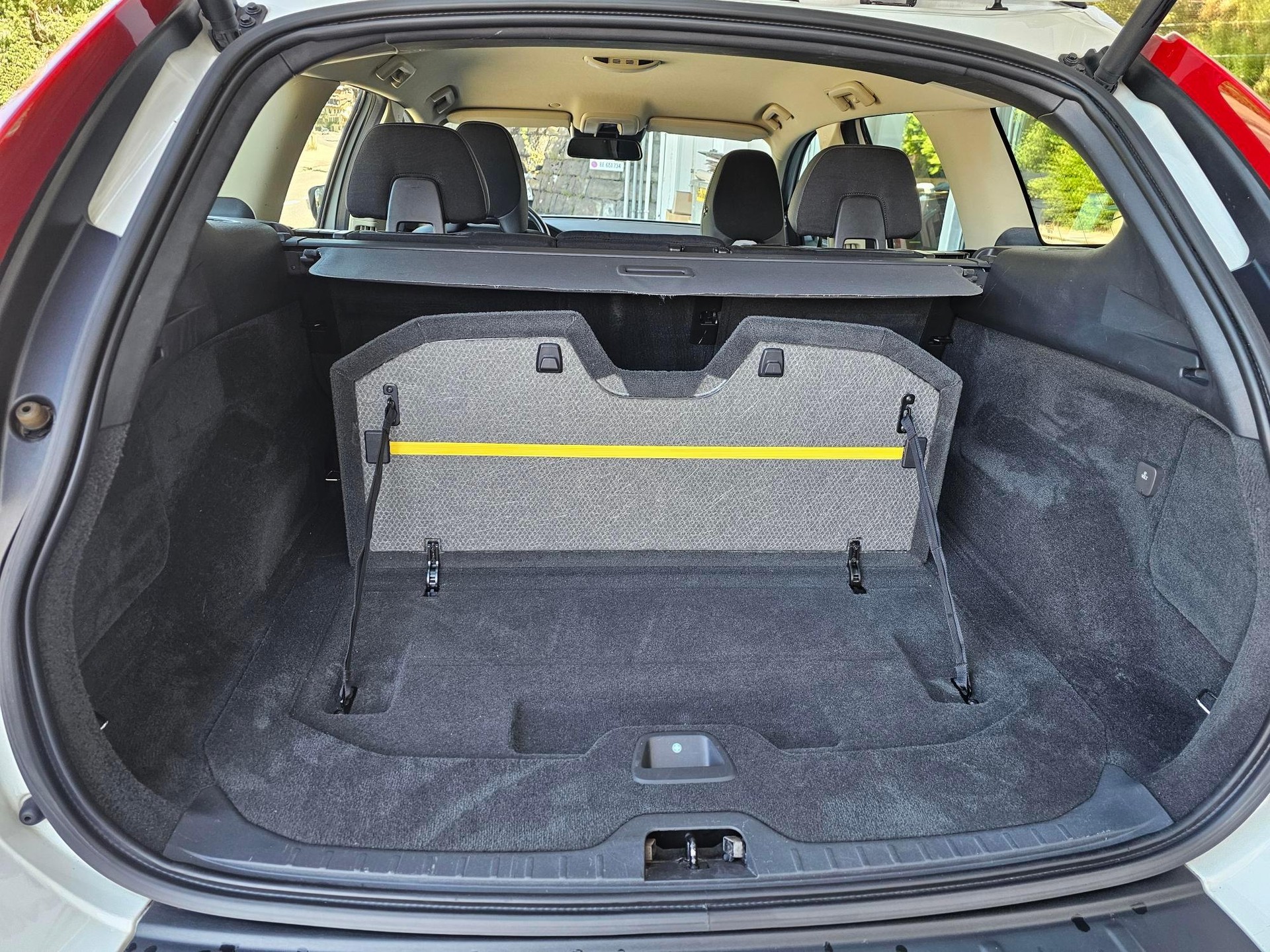 VOLVO XC60 2.4 D3 Kinetic AWD S/S-image-13