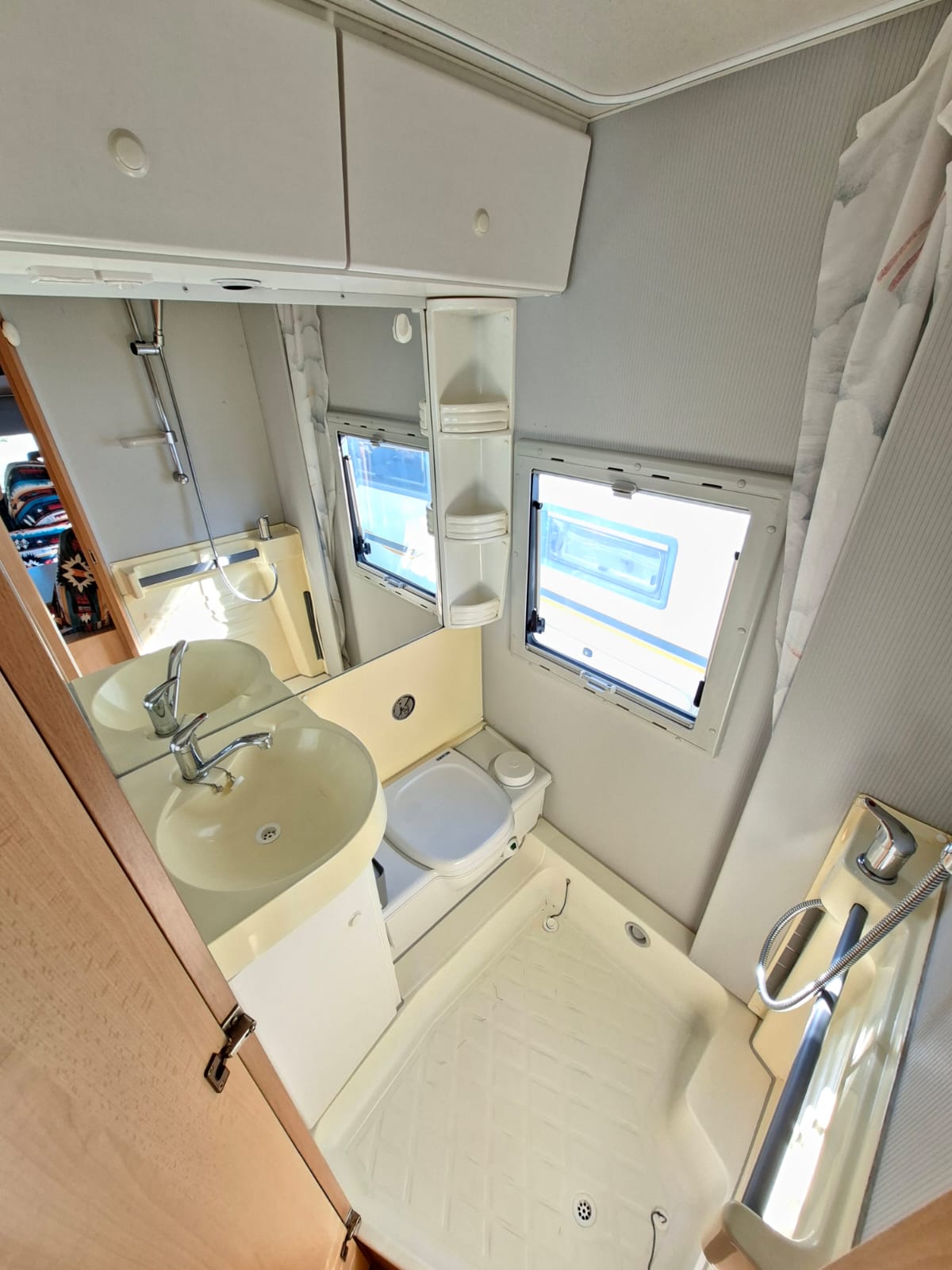 FIAT Knaus Traveller-image-15