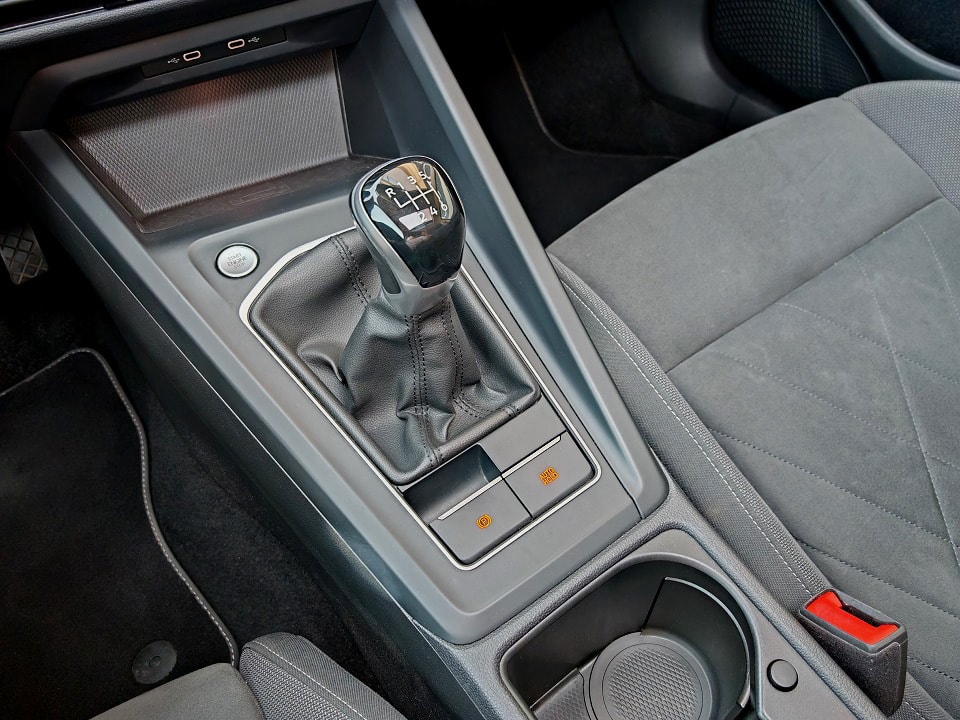 VW Golf 1.5 TSI Style-image-15