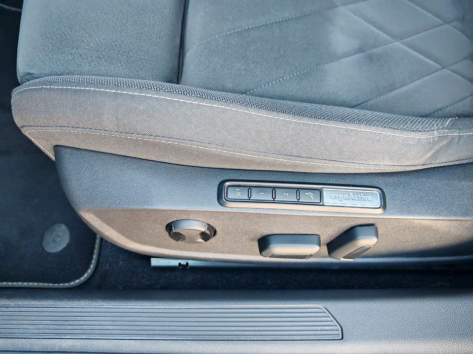VW Golf 1.5 TSI Style-image-8