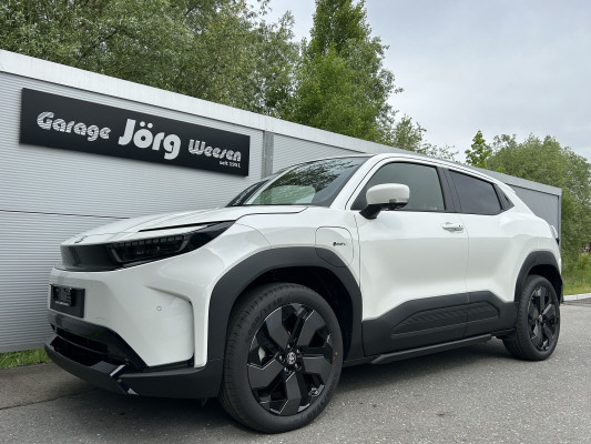 TOYOTA Urban Cr.61kWh Prem. AWD-image-0