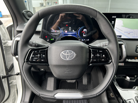 TOYOTA Urban Cr.61kWh Prem. AWD-image-7