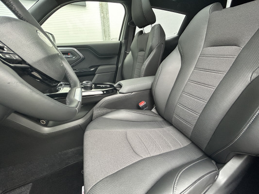 TOYOTA Urban Cr.61kWh Prem. AWD-image-14