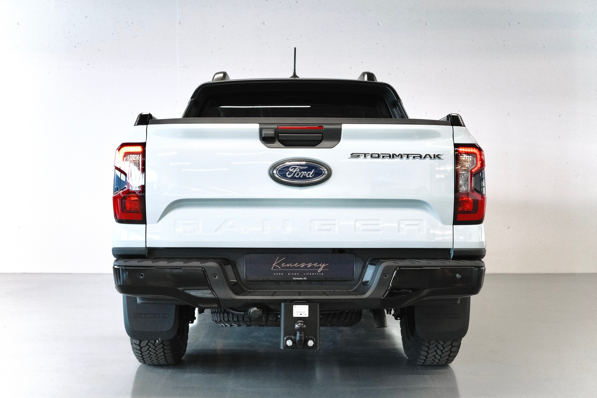 FORD RANGER STORMTRAK SONDERMODELL | DOPPELKABINE | ALLRAD | 10-GANG AUTOMATIK | PLUGIN-HYBRID-showroom-element-2