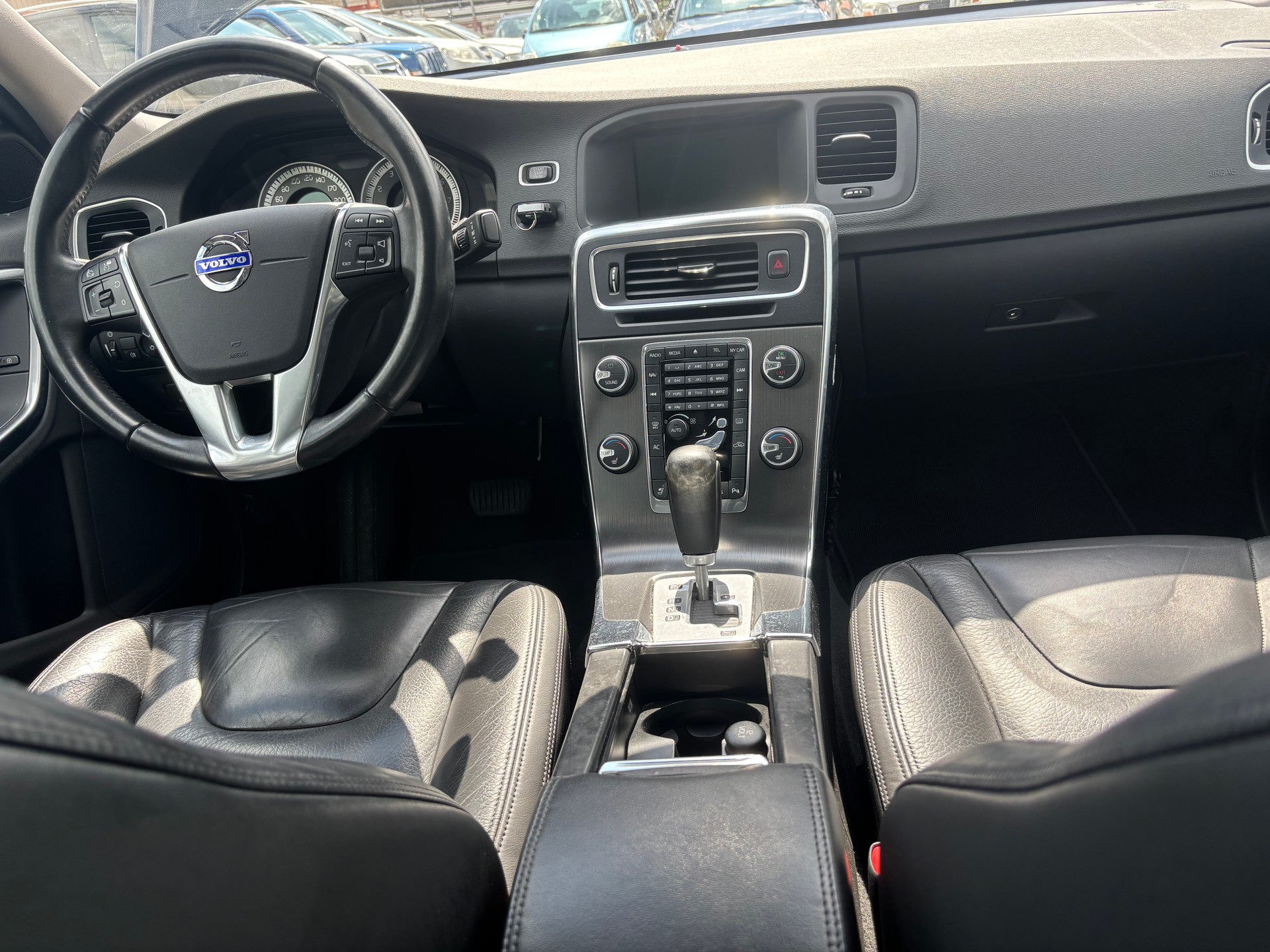 VOLVO S60 T6 AWD Summum Geartronic-image-9