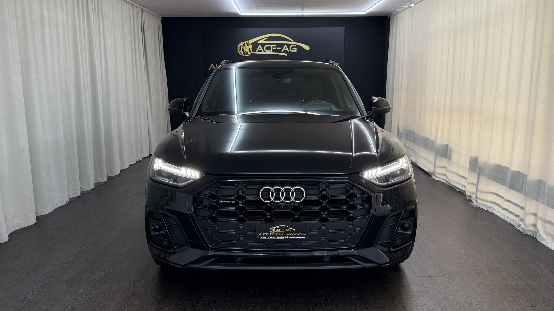 AUDI Q5 45 TFSI S-line quattro S-tronic-showroom-element-1