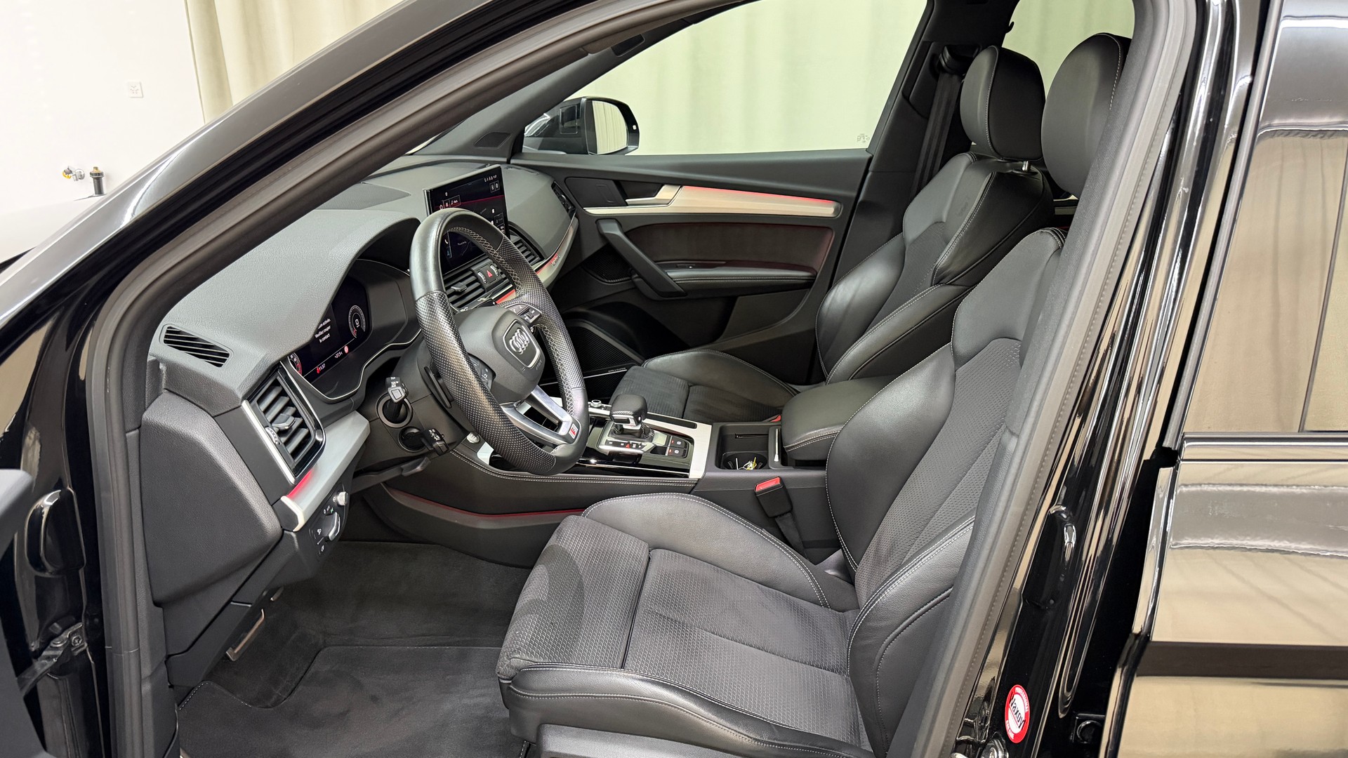 AUDI Q5 45 TFSI S-line quattro S-tronic-image-6