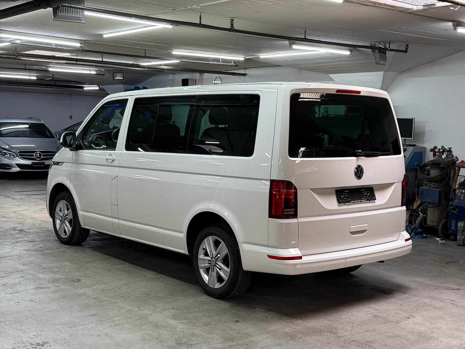 VW T6.1 Multivan 2.0 Bi-TDI Comfortline 4Motion DSG-image-3