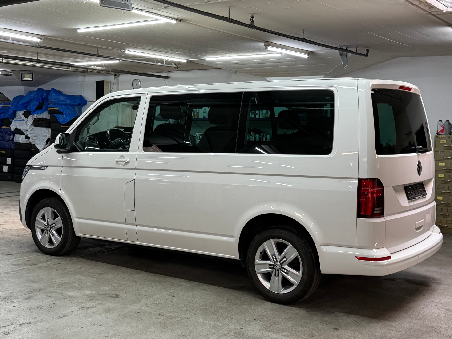 VW T6.1 Multivan 2.0 Bi-TDI Comfortline 4Motion DSG-image-4