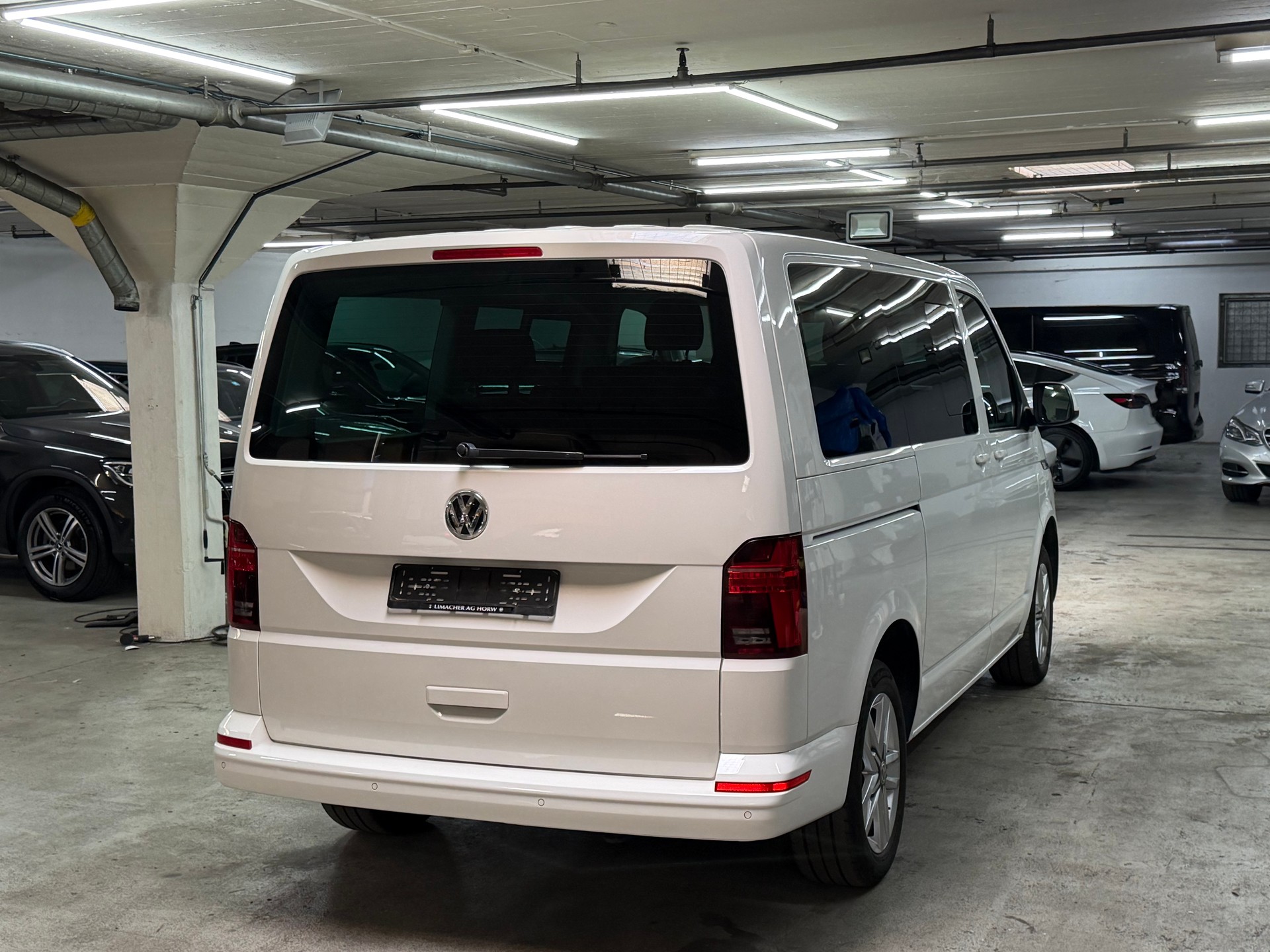 VW T6.1 Multivan 2.0 Bi-TDI Comfortline 4Motion DSG-image-6