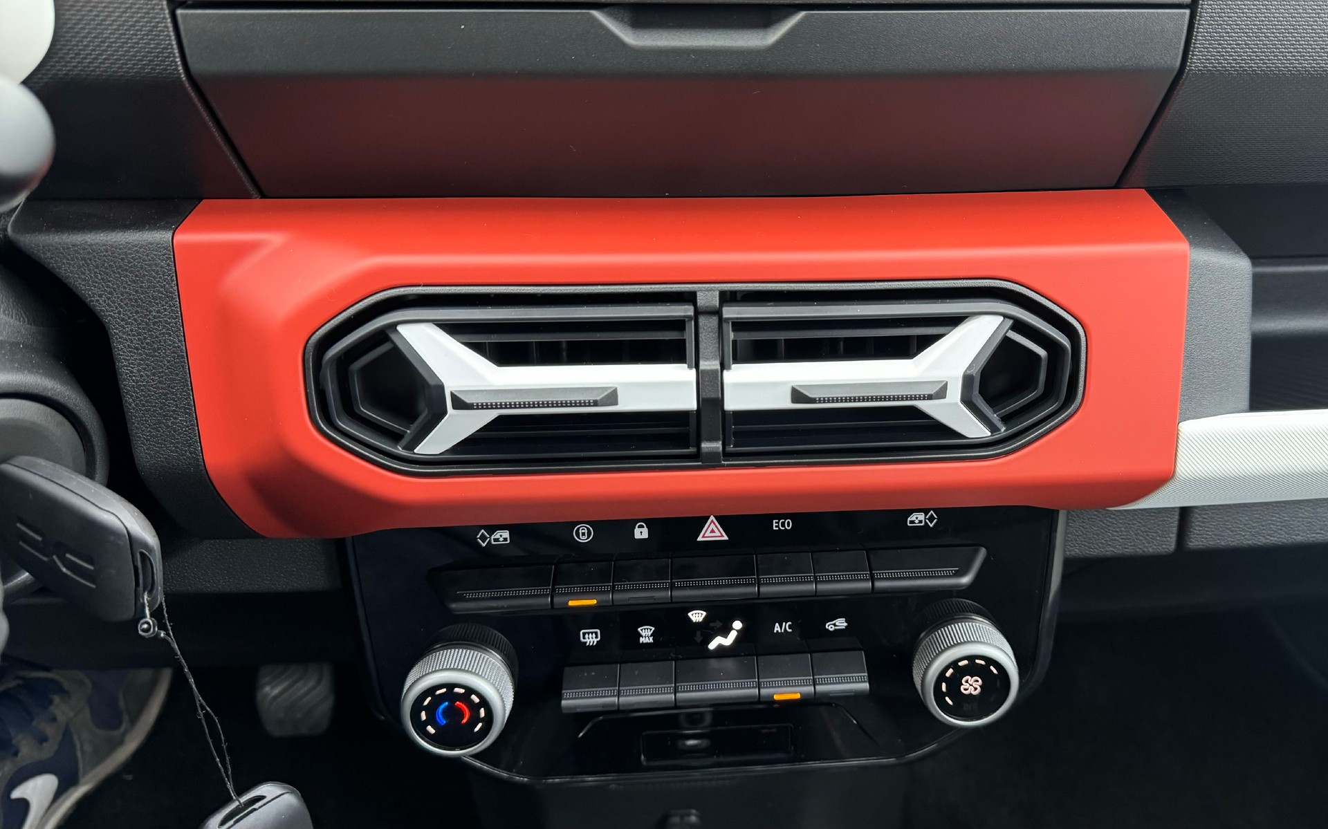 DACIA SPRING 27 kWh 65 PS EXPRESSION-image-15