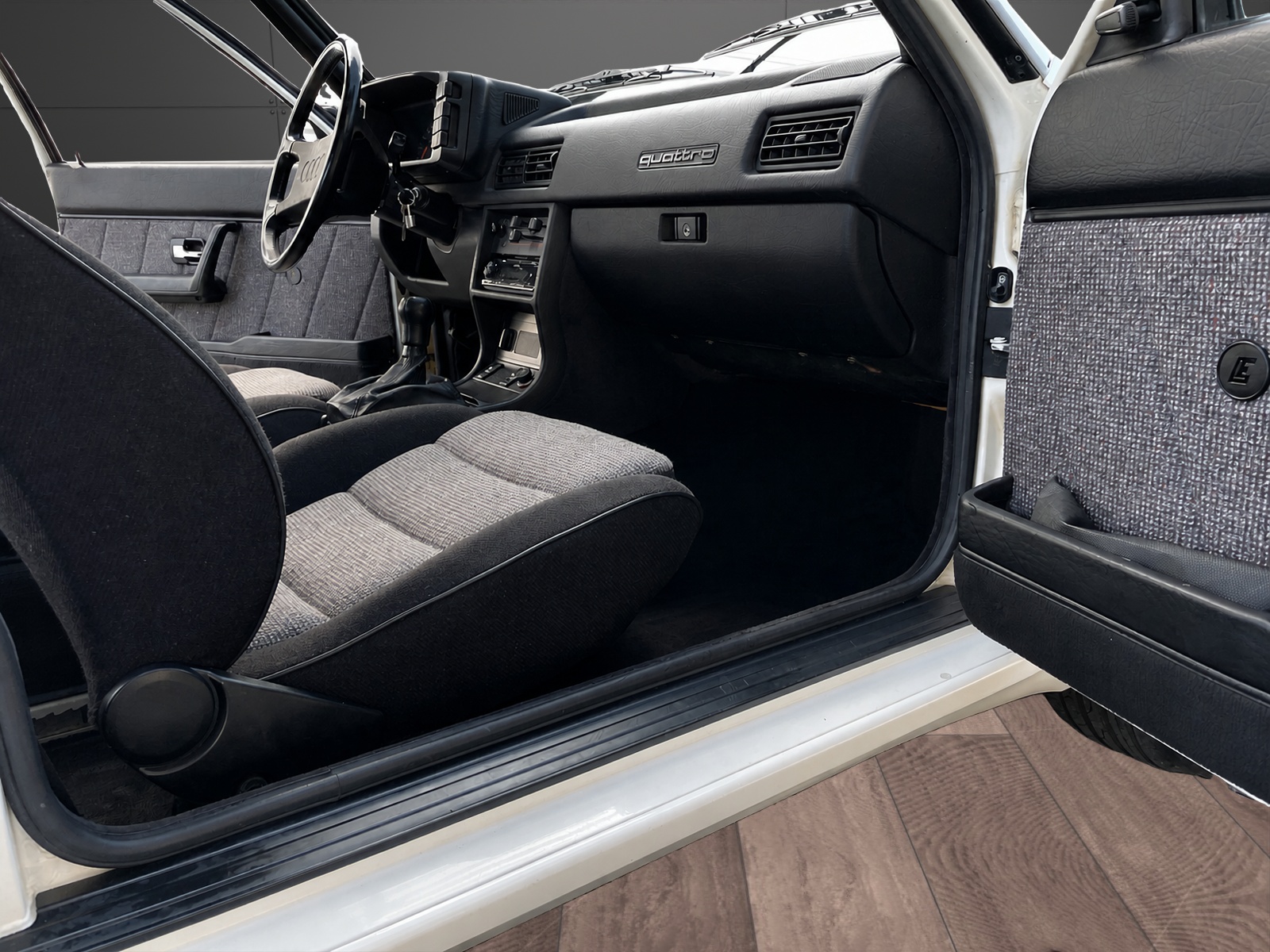 AUDI 90 2.2 quattro-image-13