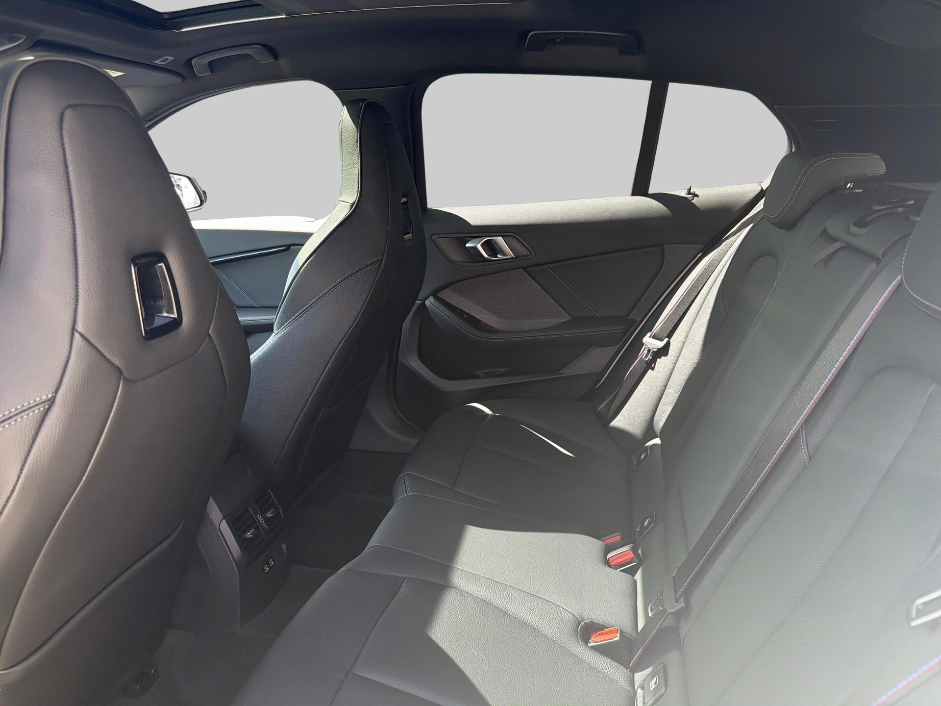 BMW 120d xDrive M Sport Pro-image-17