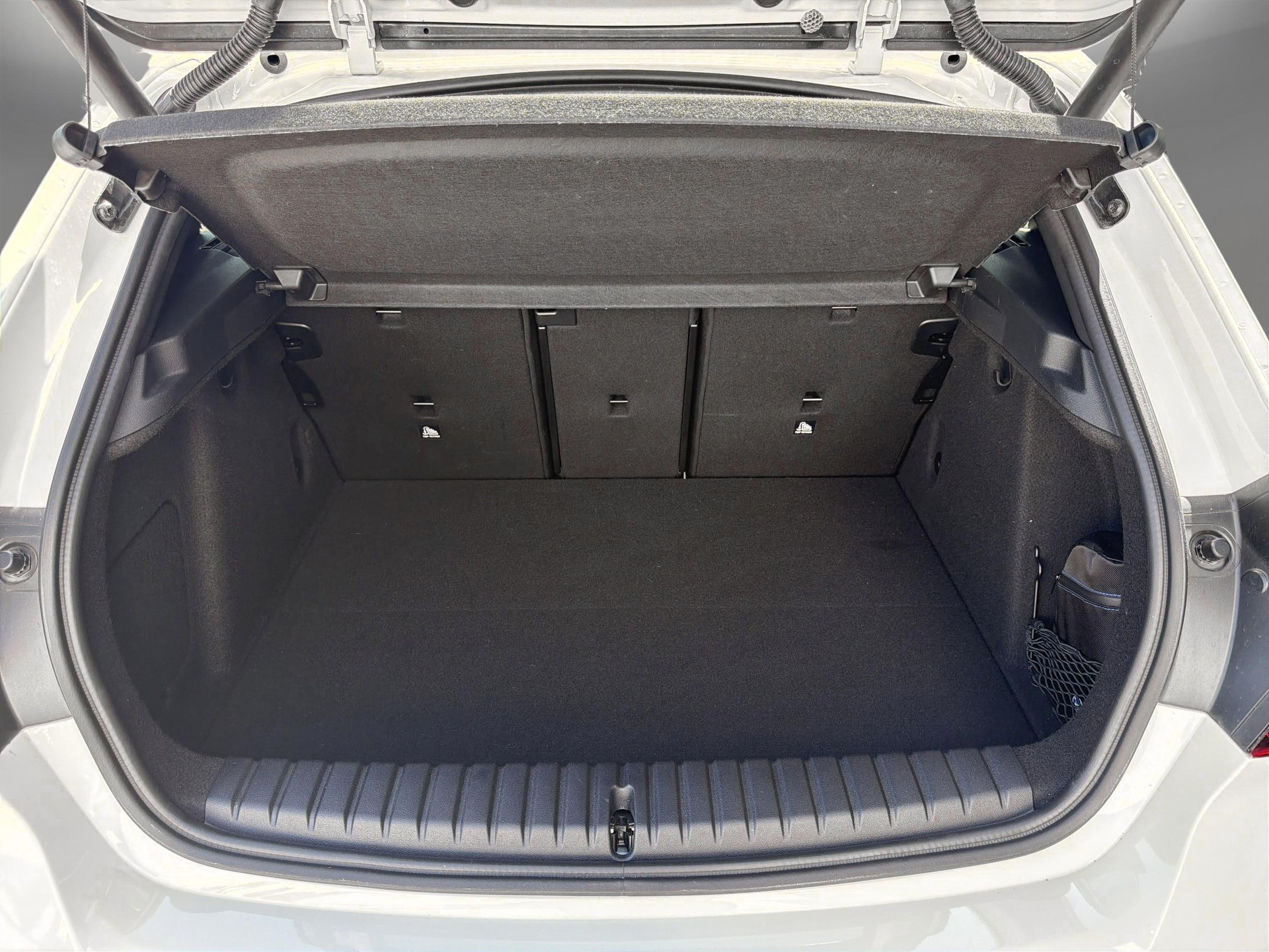 BMW 120d xDrive M Sport Pro-image-18