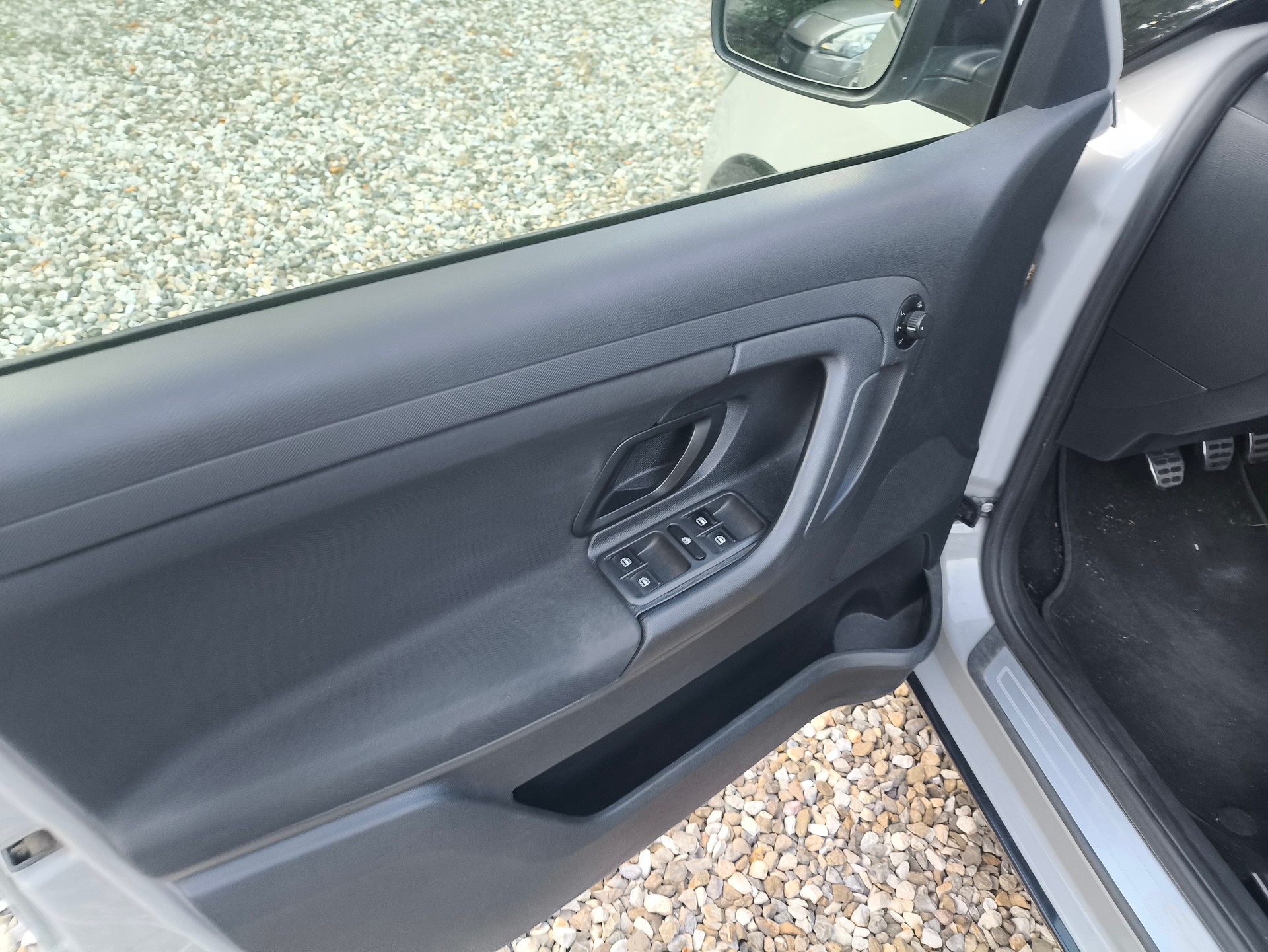 SKODA Fabia 1.2 TSI Monte Carlo-image-9