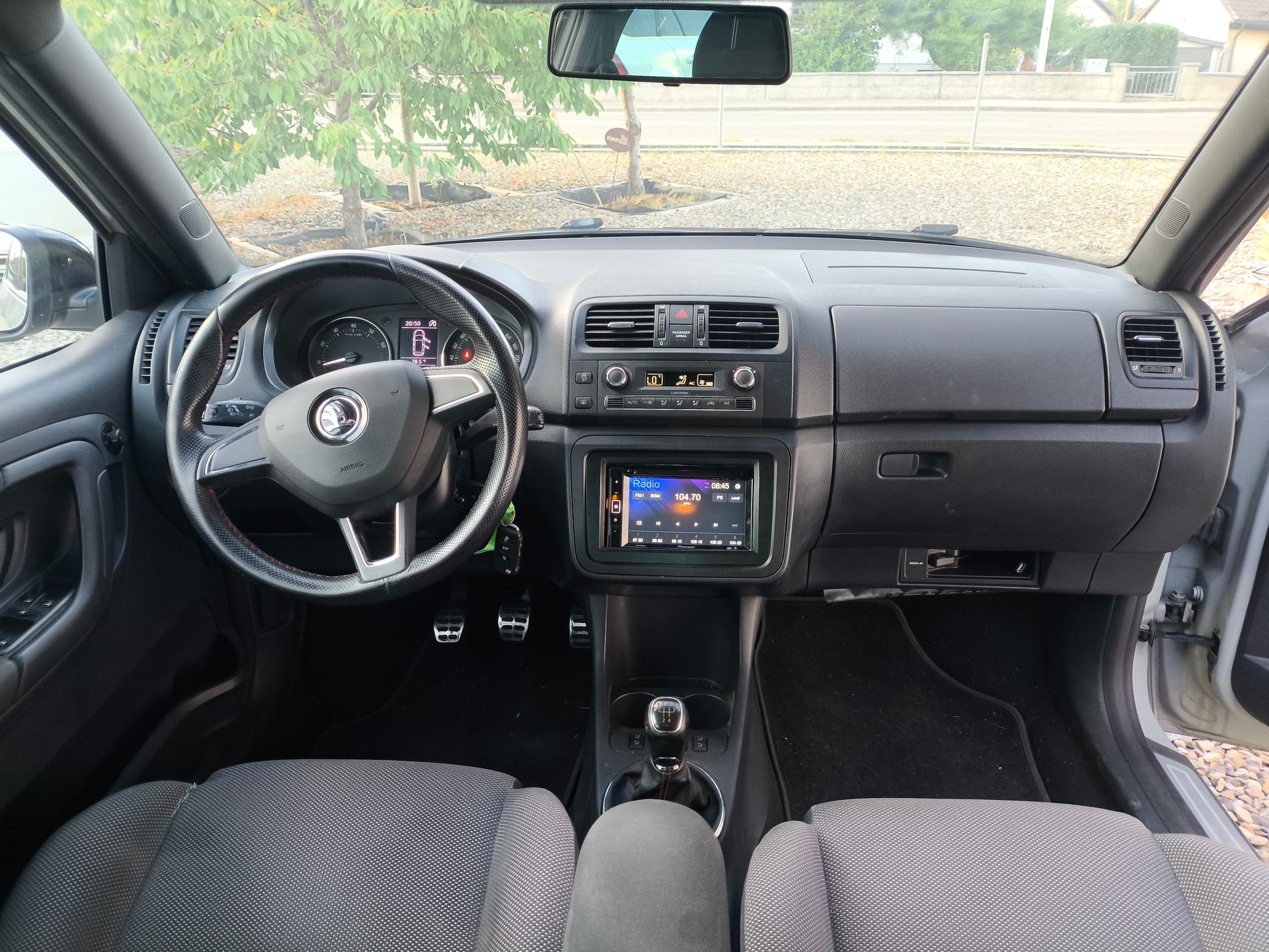 SKODA Fabia 1.2 TSI Monte Carlo-image-12