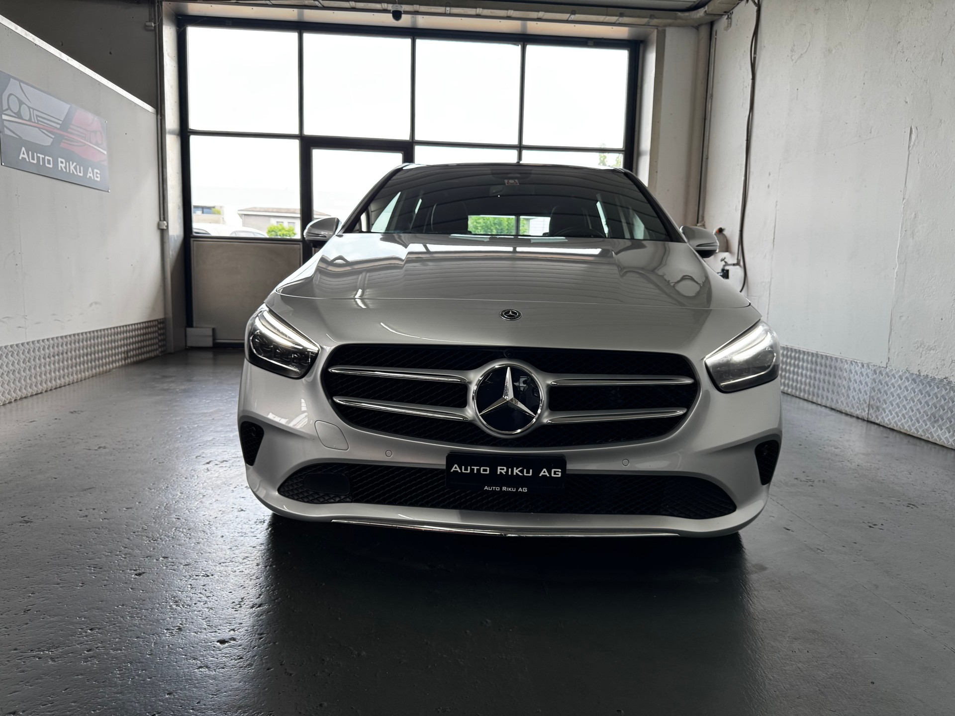 MERCEDES-BENZ B 220 4Matic Progressive 7G-DCT-image-4