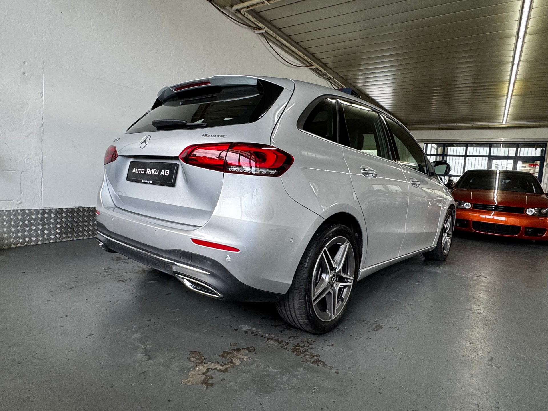 MERCEDES-BENZ B 220 4Matic Progressive 7G-DCT-image-10