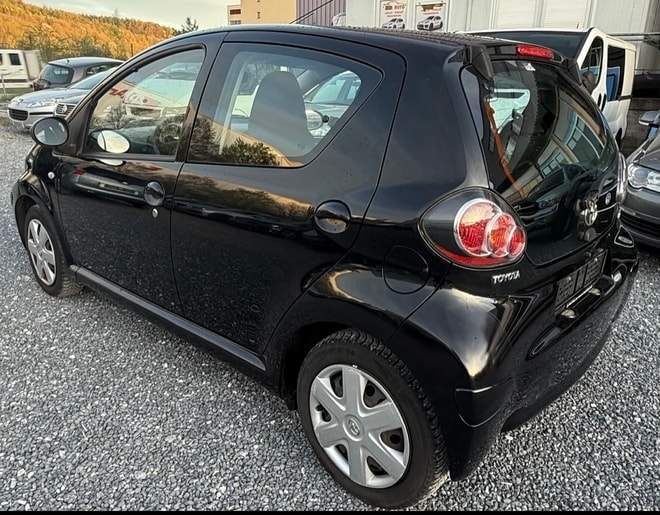 TOYOTA Aygo 1.0 easy-image-4