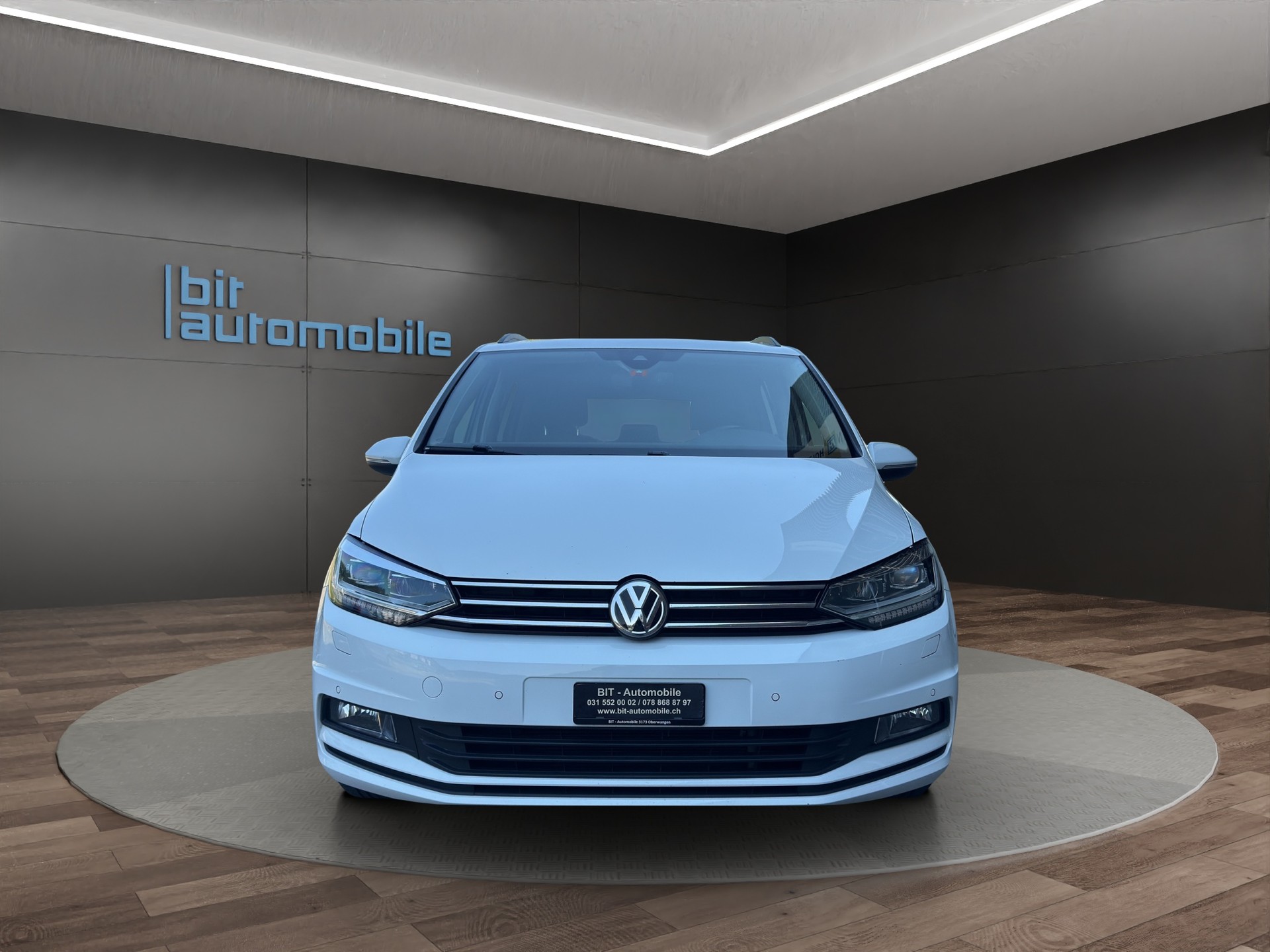 VW Touran 1.4 TSI BlueMotion Technology Family DSG 7Plätzer-image-1