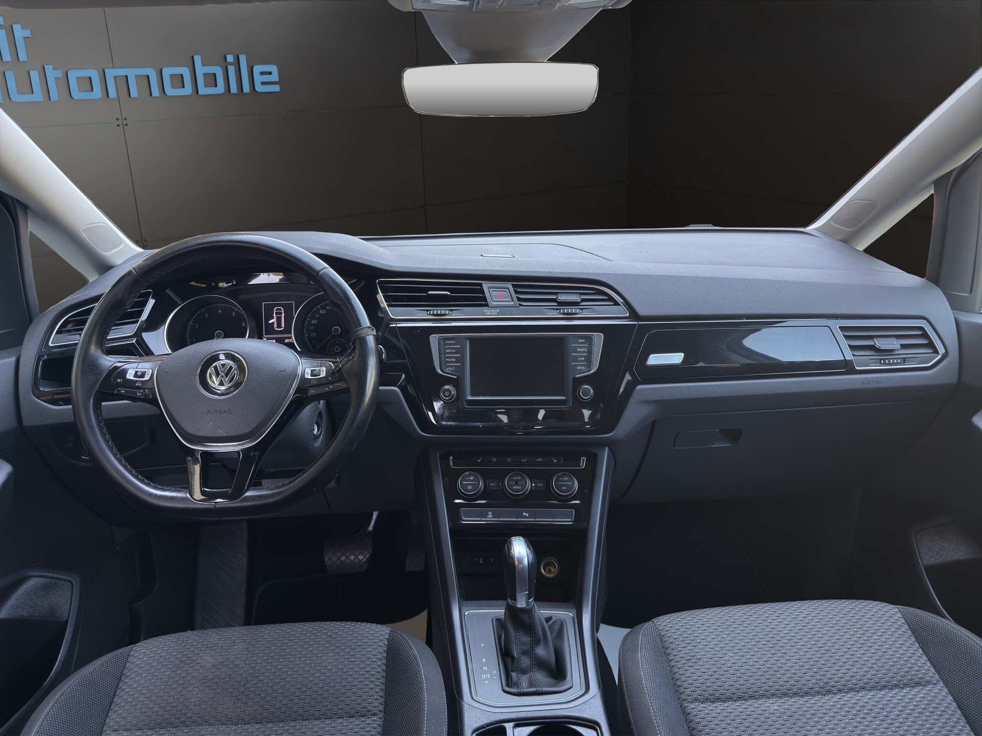 VW Touran 1.4 TSI BlueMotion Technology Family DSG 7Plätzer-image-3