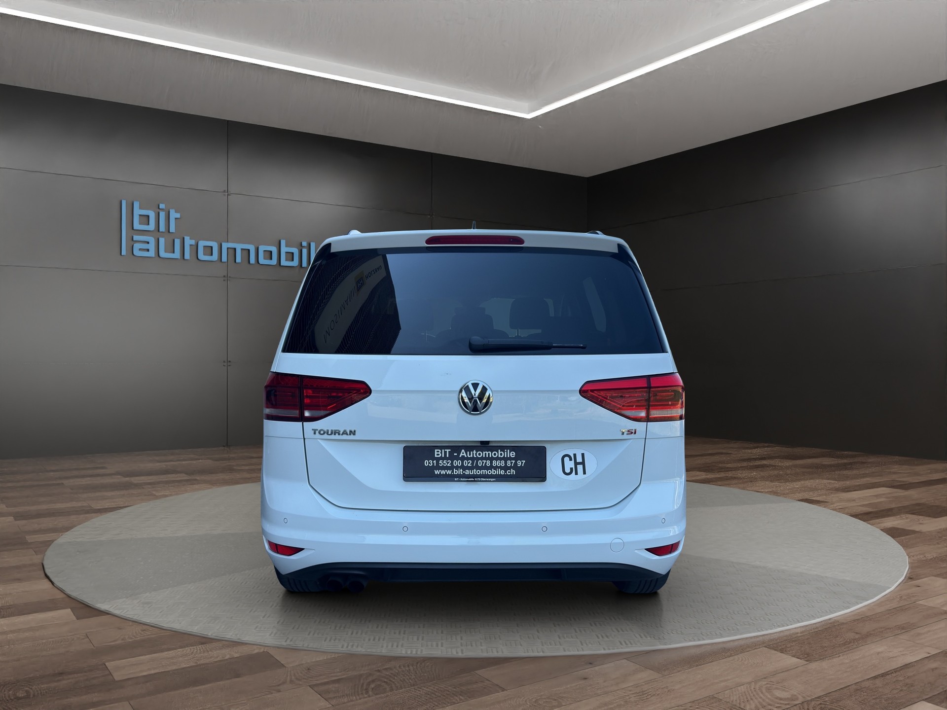VW Touran 1.4 TSI BlueMotion Technology Family DSG 7Plätzer-image-5
