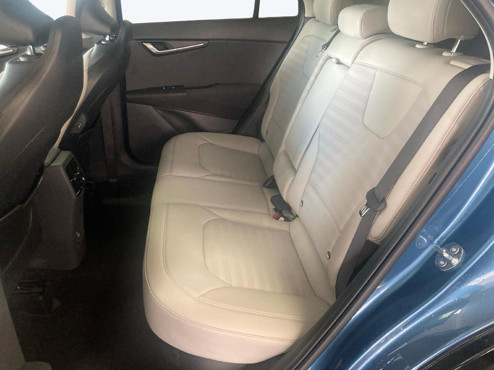KIA Niro 1.6 GDi Hybrid Style-image-10