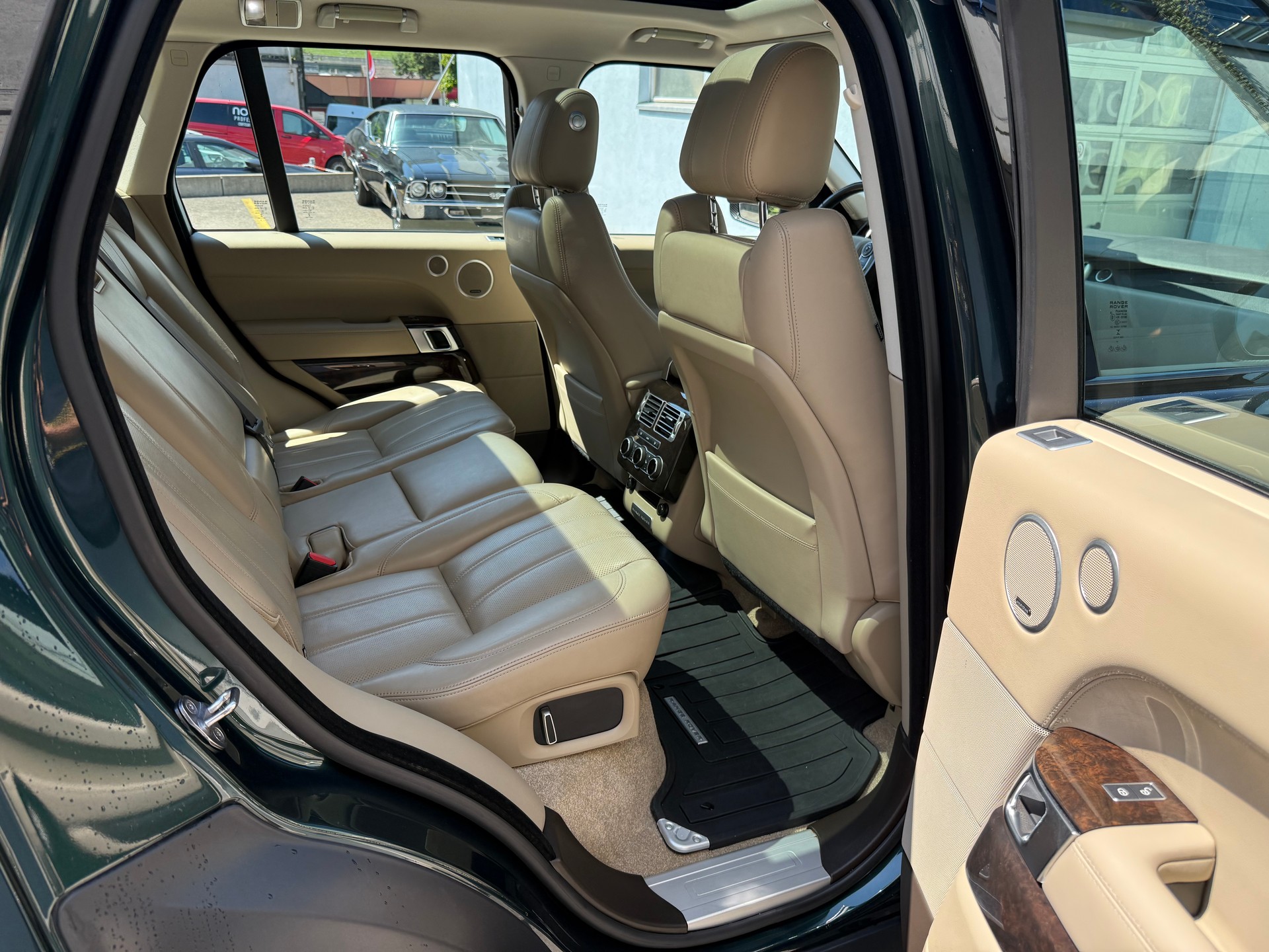 LAND ROVER Range Rover 4.4 SDV8 Vogue Automatic-image-26