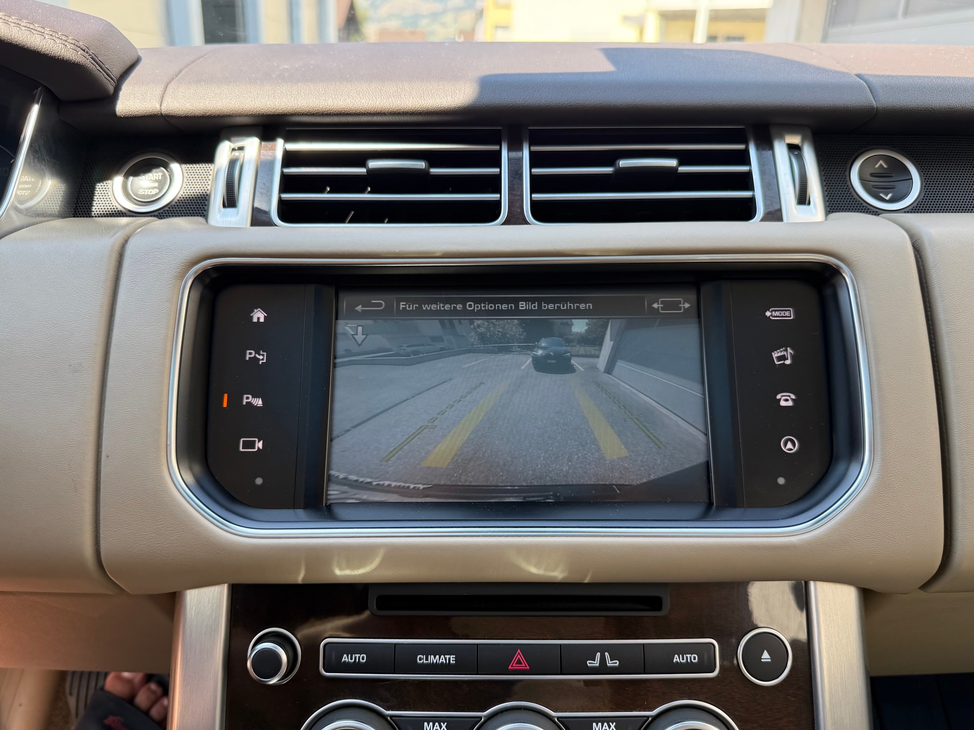 LAND ROVER Range Rover 4.4 SDV8 Vogue Automatic-image-17