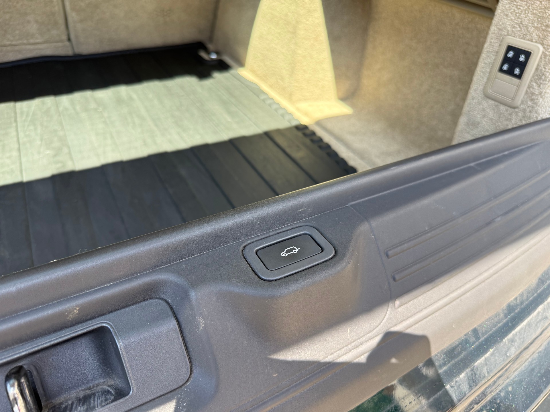 LAND ROVER Range Rover 4.4 SDV8 Vogue Automatic-image-30