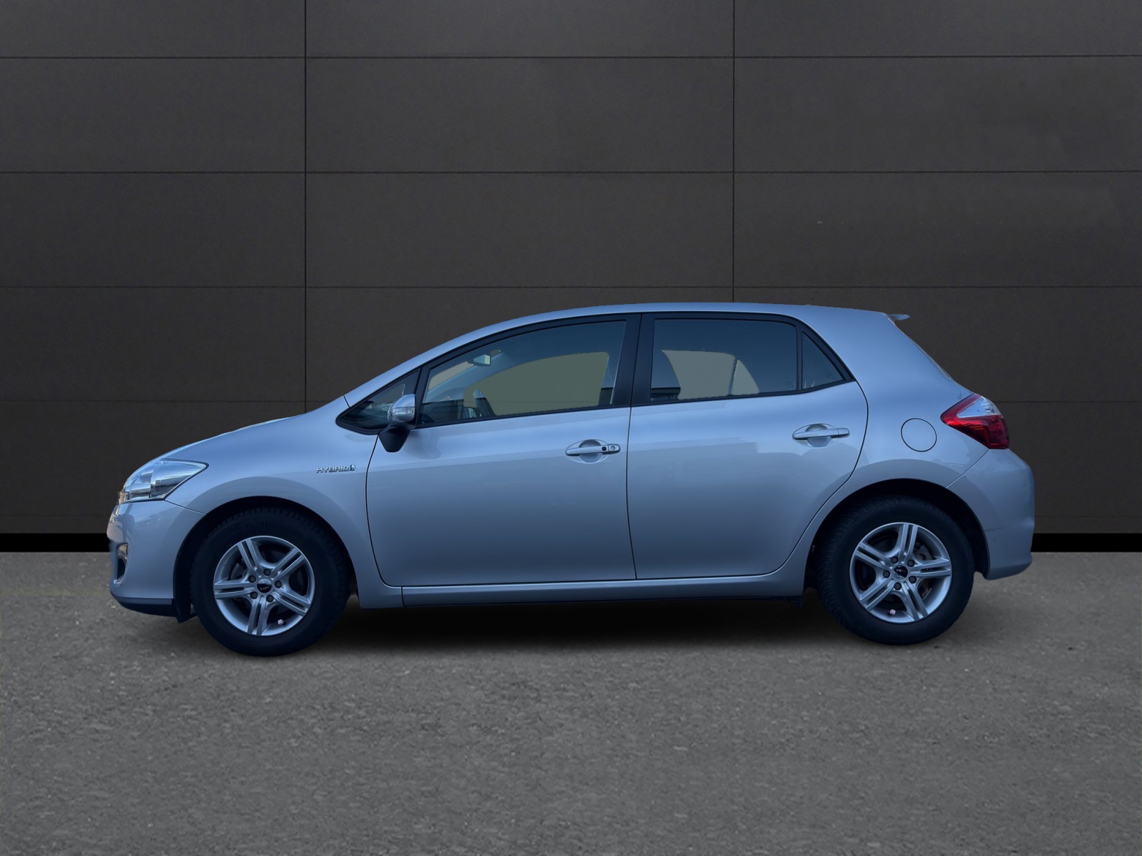 TOYOTA Auris 1.8 16V HSD Linea Luna-showroom-element-1
